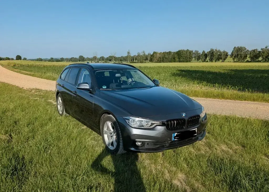 Second-hand BMW 320 Advantage 190 CP (139 kW) 2017 Gri Break