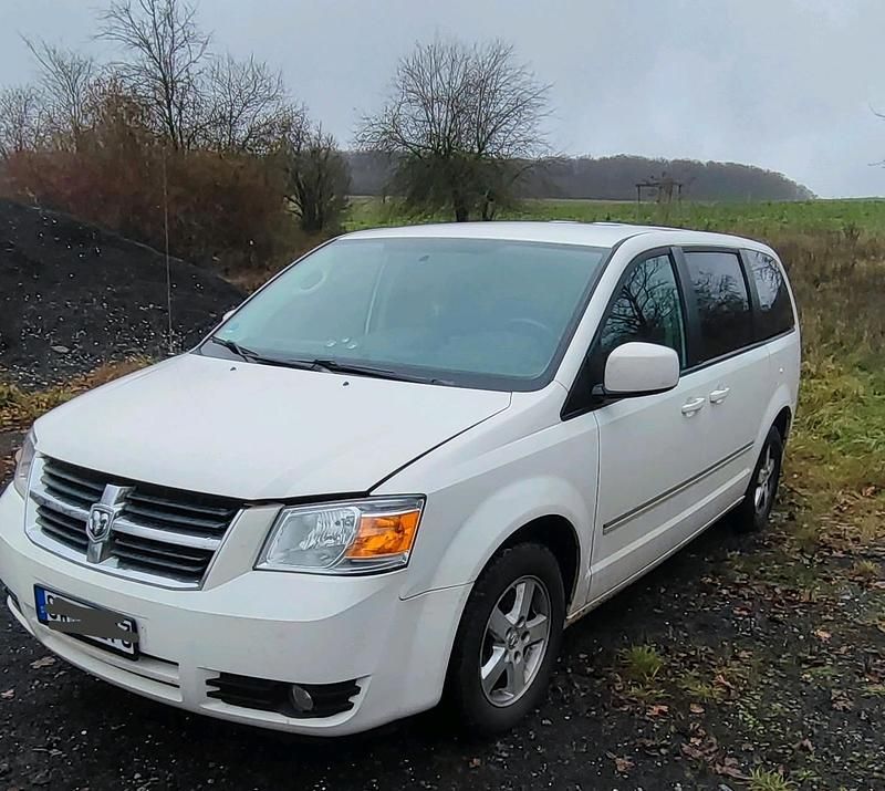 Weiß Gebraucht 2007 Dodge Grand Caravan Van / Kleinbus | 6.898 € - Bild 1/4