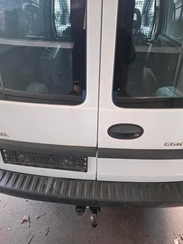 Usado Opel Combo 75 CV (55 kW) 2010 Blanco Monovolumen