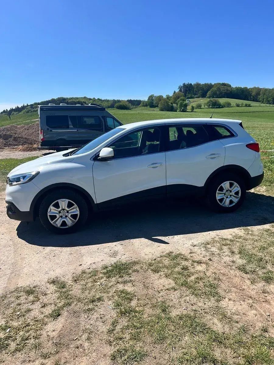 Gebraucht Renault Kadjar Life 140 PS (102 kW) 2019 Weiß SUV