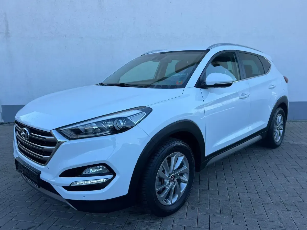 Gebraucht Hyundai Tucson Trend 177 PS (130 kW) 2017 Weiß SUV