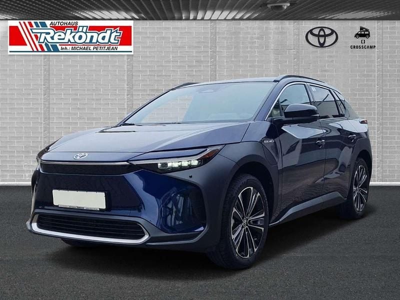 Regent blau Gebraucht 2023 Toyota bZ4X Comfort SUV | 43.990 € - Bild 1/4