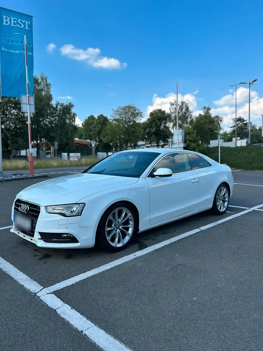 Gebraucht Audi A5 Design 170 PS (125 kW) 2012 Weiß Coupé