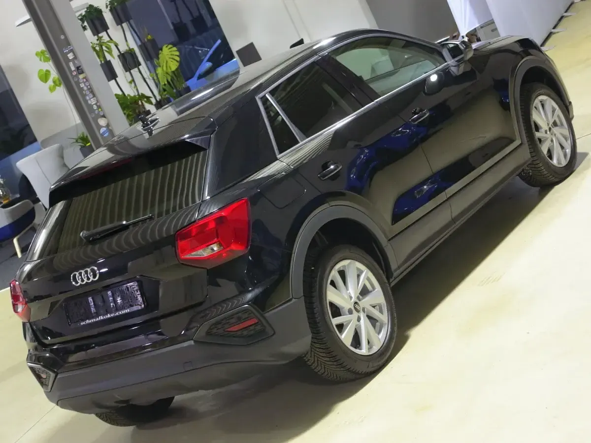 Gebraucht Audi Q2 Basis 150 PS (110 kW) 2022 Mythosschwarz (metallic) SUV