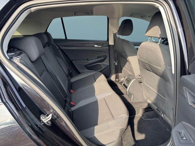 Gebraucht VW Golf VIII 150 PS (110 kW) 2022 Schwarz Kleinwagen