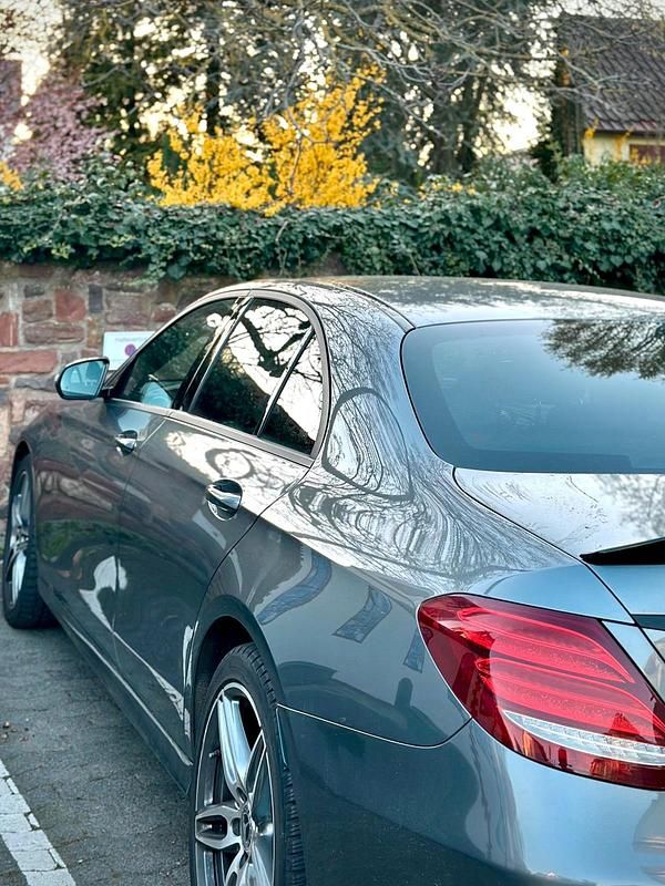 Gebraucht Mercedes E400 333 PS (244 kW) 2017 Grau Limousine