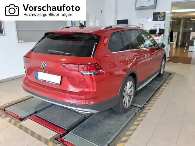 Gebraucht VW Golf Alltrack 200 PS (147 kW) 2022 Rot Kombi