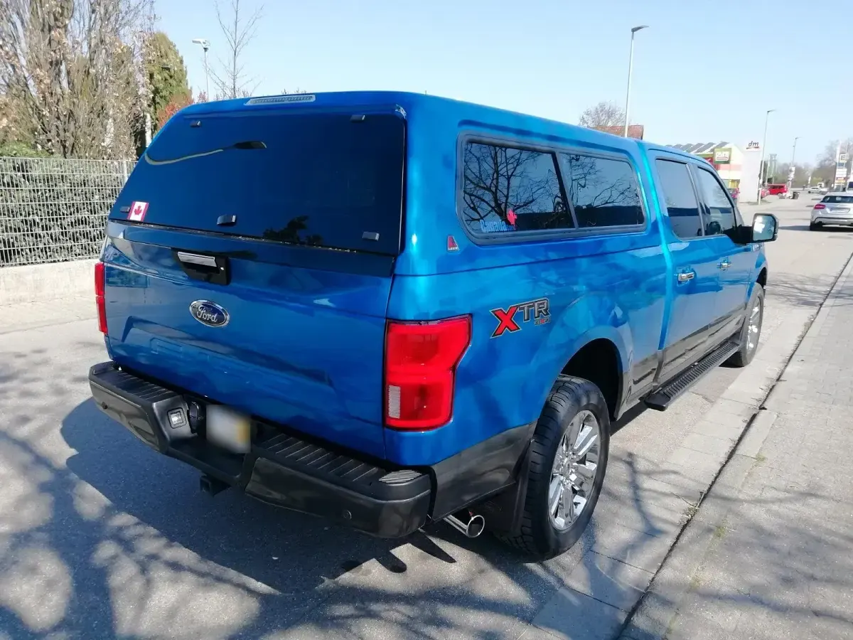 Gebraucht Ford F-150 XLT 401 PS (294 kW) 2019 Blau Pickup
