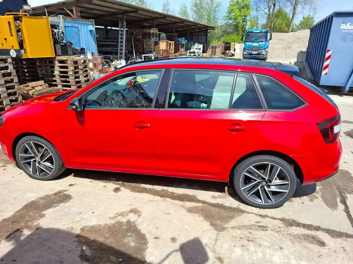 Używany Skoda Rapid Ambition 125 KM (91 kW) 2017 Czerwony Hatchback
