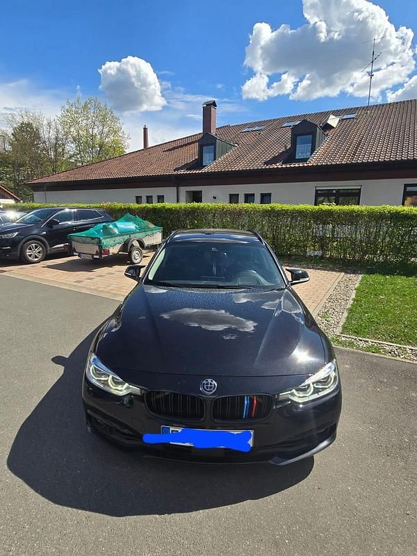 Gebraucht BMW 320 184 PS (135 kW) 2018 Schwarz Kombi
