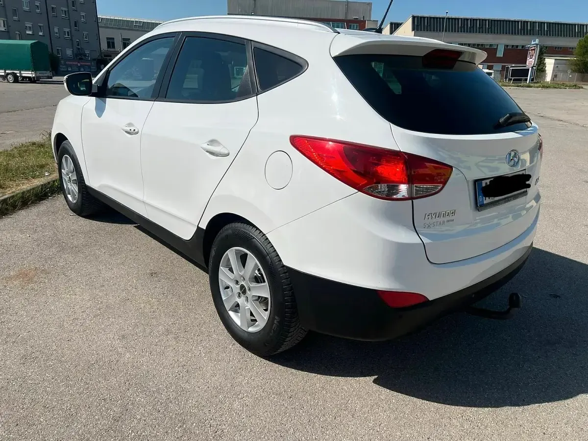 Gebraucht Hyundai ix35 Edition 99 PS (72 kW) 2013 Weiß SUV