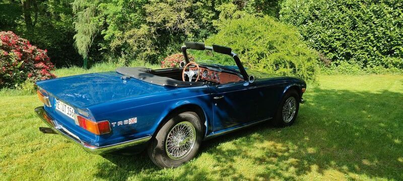 Blau Gebraucht 1973 Triumph TR6 Cabrio | 21.995 € - Bild 1/4