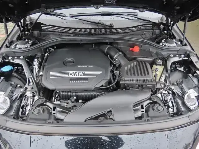 Gebraucht BMW 118 Advantage 136 PS (100 kW) 2022 Schwarz Kleinwagen