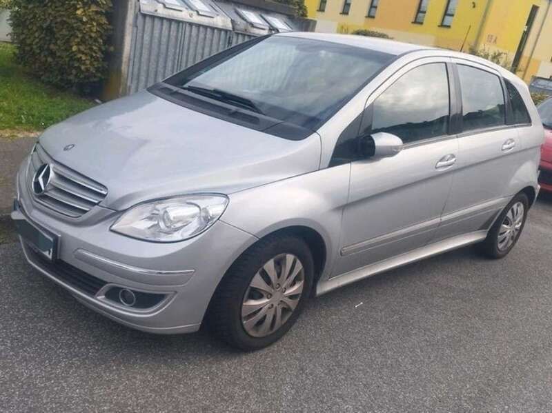 Gebraucht 2005 Mercedes B200 Van / Kleinbus | 2.100 € (Guter Preis) - Bild 1/4