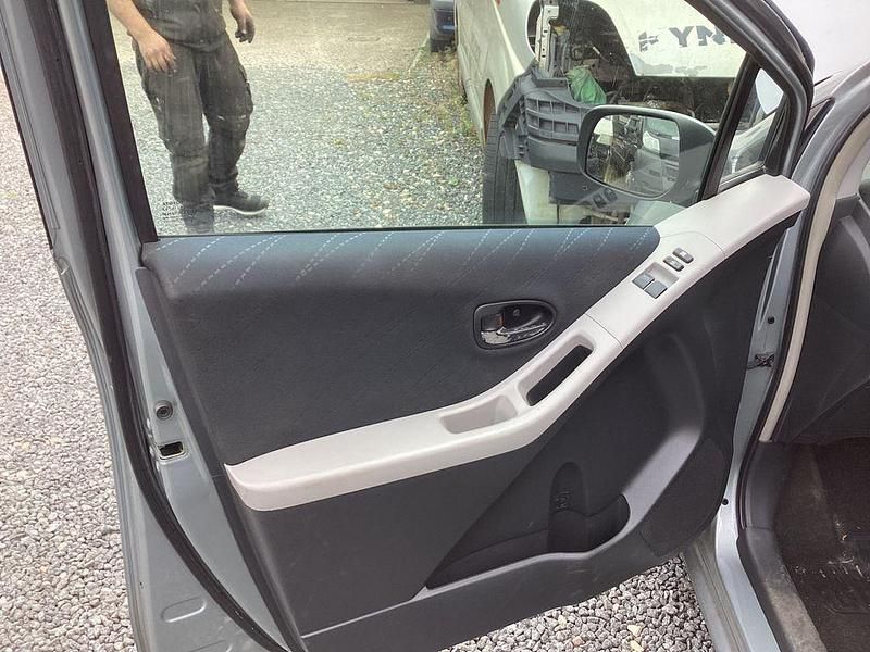 Gebraucht Toyota Yaris 2007 Grau Limousine