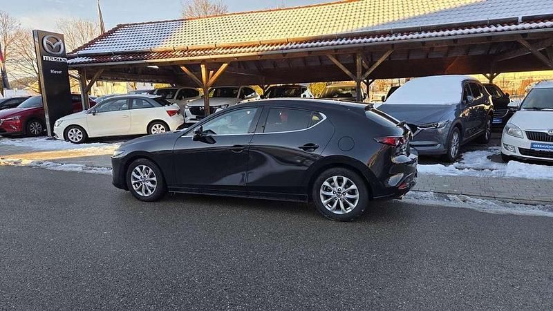 Gebraucht Mazda 3 Active 179 PS (131 kW) 2020 Jet black Limousine