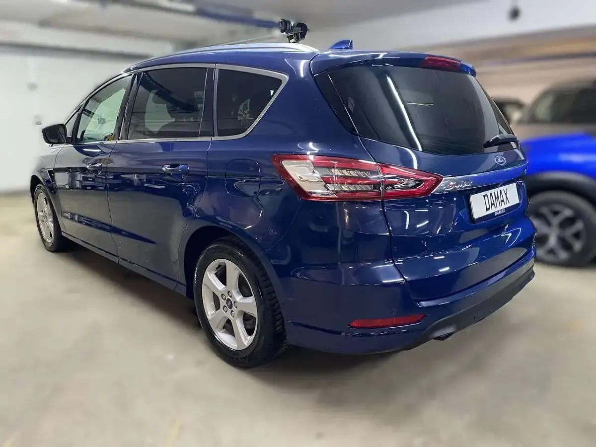 Gebraucht Ford S-MAX Titanium 150 PS (110 kW) 2021 Blazerblau Van / Kleinbus