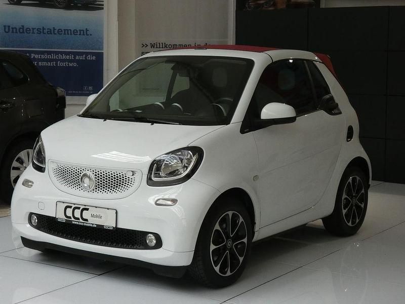 Weiß Gebraucht 2016 Smart ForTwo Cabrio Cabrio | 14.890 € (Etwas zu teuer) - Bild 1/4