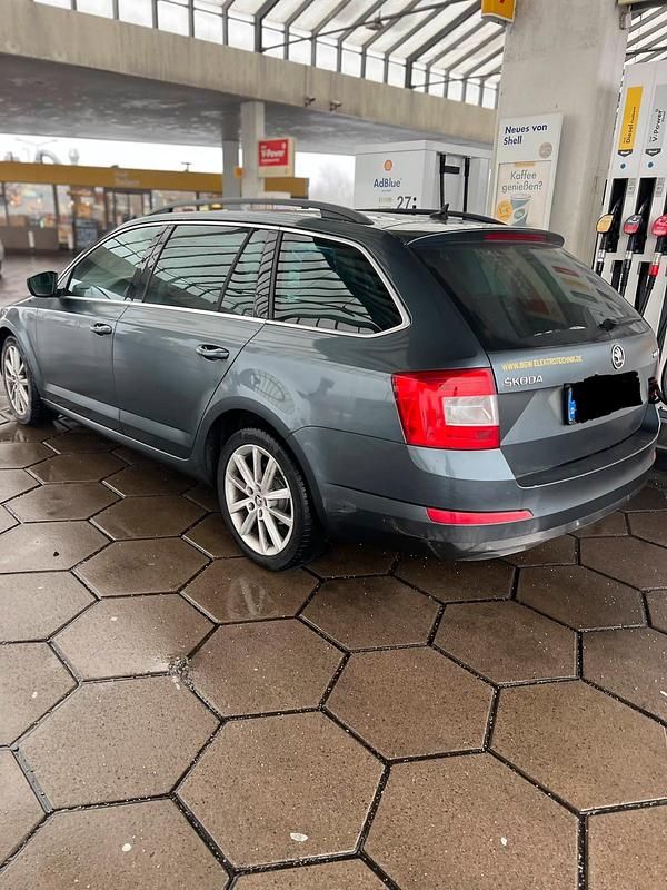 Gebraucht Skoda Octavia 150 PS (110 kW) 2014 Grau Kleinwagen