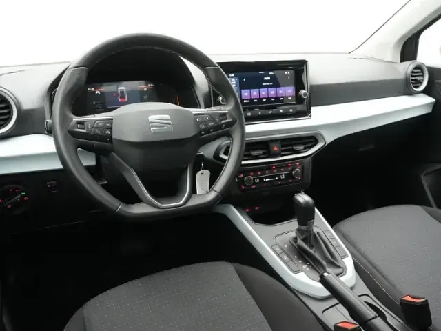 Gebraucht Seat Arona Style 116 PS (85 kW) 2024 Grau SUV