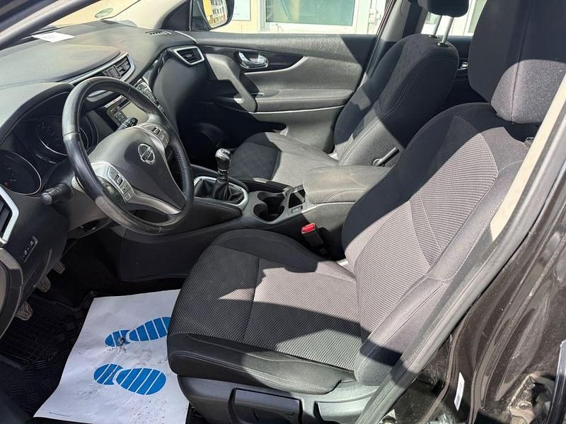 Gebraucht Nissan Qashqai Acenta 116 PS (85 kW) 2016 Schwarz SUV