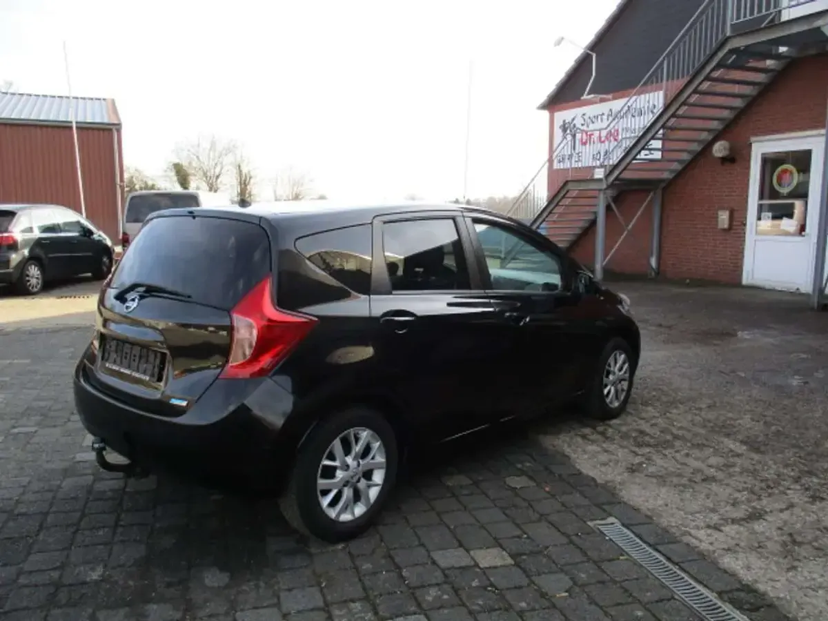 Gebraucht Nissan Note Acenta 90 PS (66 kW) 2015 Schwarz Kleinwagen
