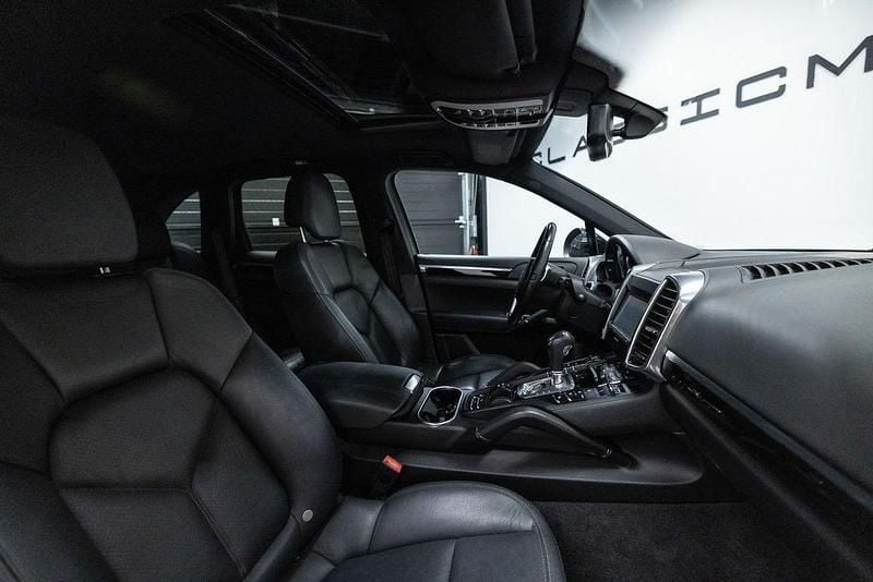 Gebraucht Porsche Cayenne 400 PS (294 kW) 2010 Schwarz SUV
