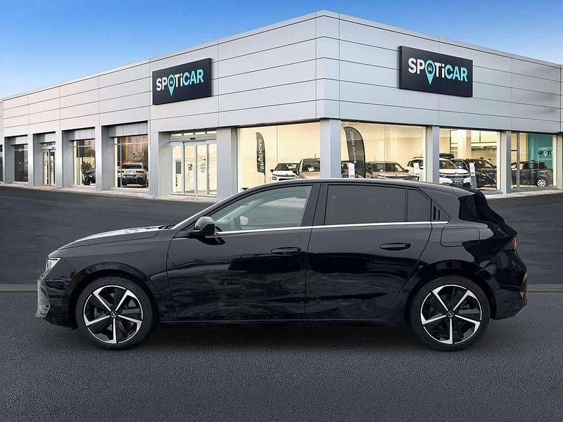 Używany Opel Astra Elegance 150 KM (110 kW) 2022 Czarny Sedan/Limuzyna