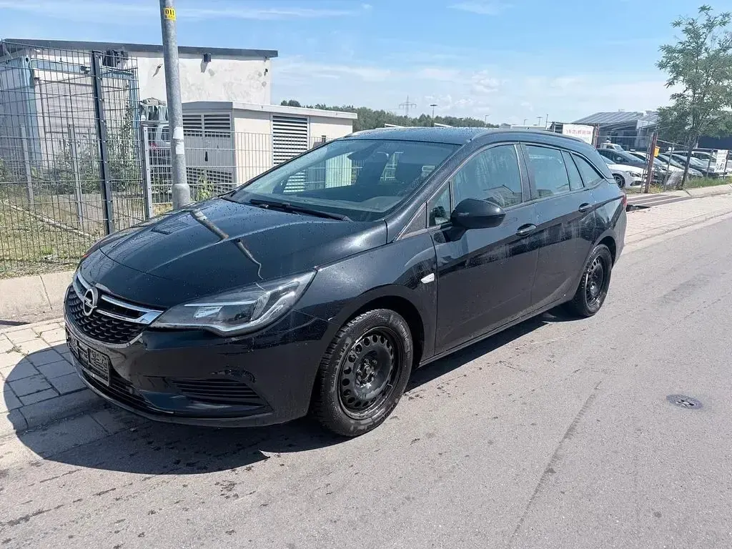 Gebraucht Opel Astra Edition 110 PS (80 kW) 2019 Schwarz Kombi