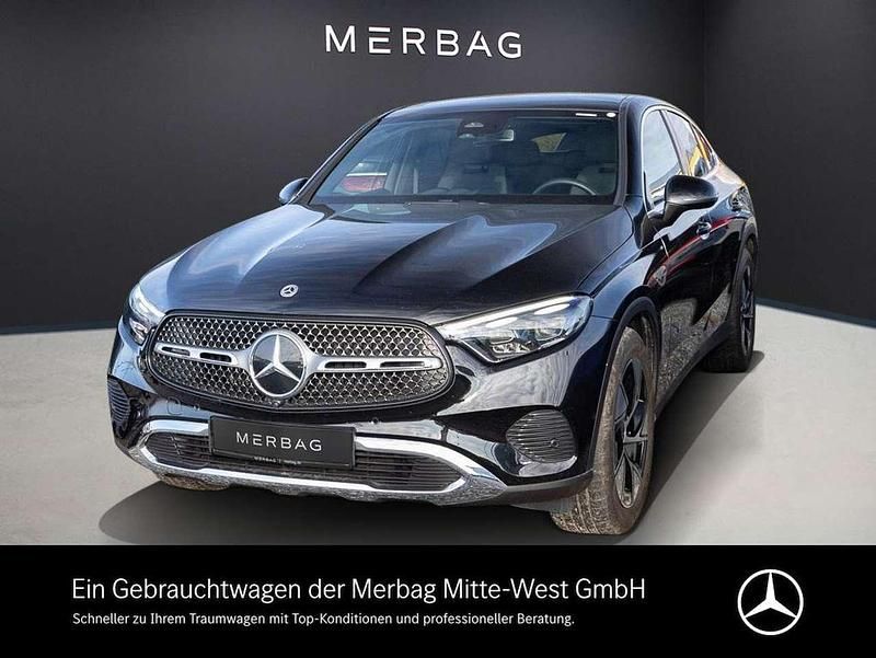 Gebraucht Mercedes GLC200 204 PS (150 kW) 2025 Metalliclack obsidianschwarz SUV