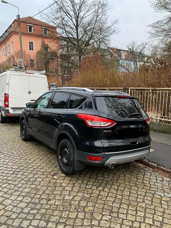 Gebraucht Ford Kuga 180 PS (132 kW) 2015 Schwarz SUV