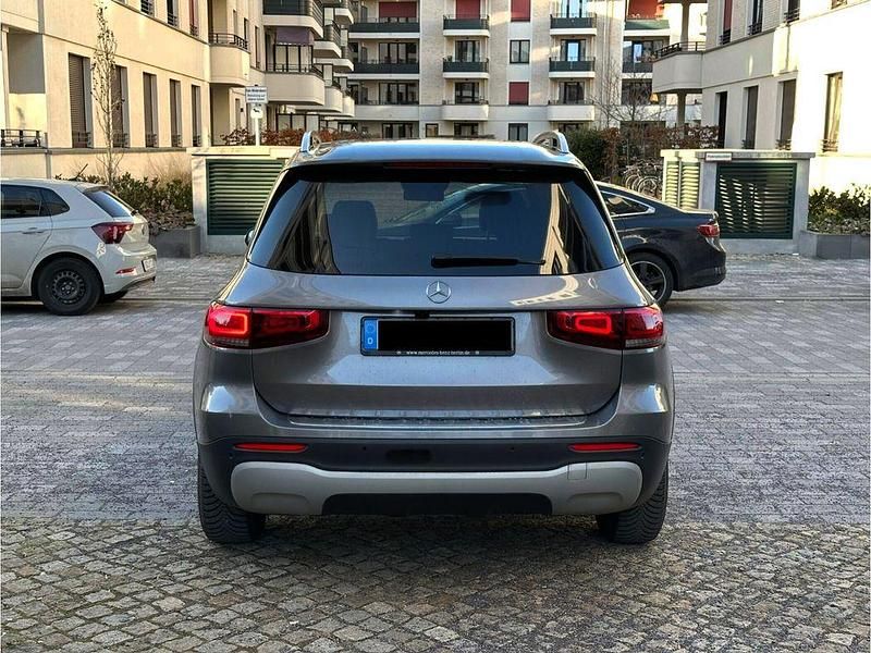 Gebraucht Mercedes GLB180 Style 136 PS (100 kW) 2021 Grau SUV