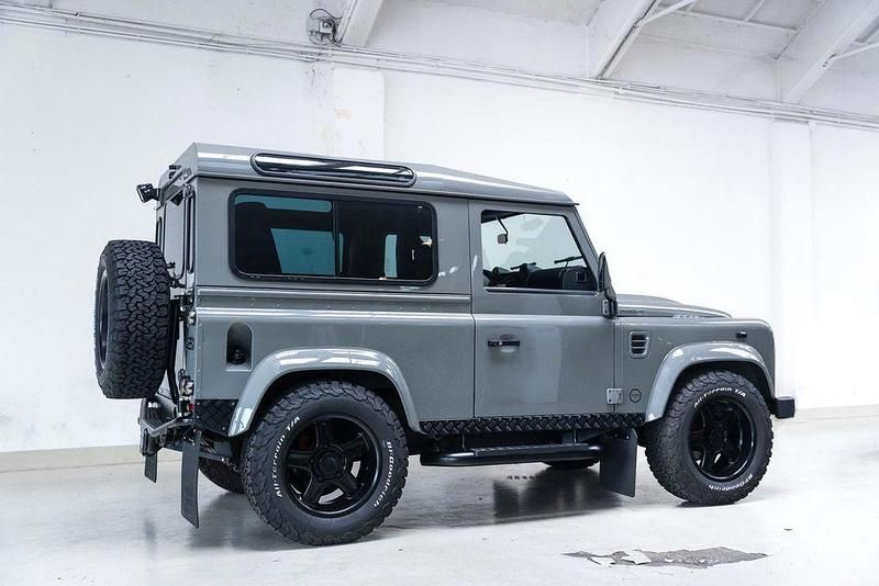 Gebraucht Land Rover Defender 145 PS (106 kW) 2008 Grau SUV