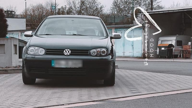 Blau Gebraucht 2000 VW Golf IV Kleinwagen | 1.600 € (Fairer Preis) - Bild 1/4