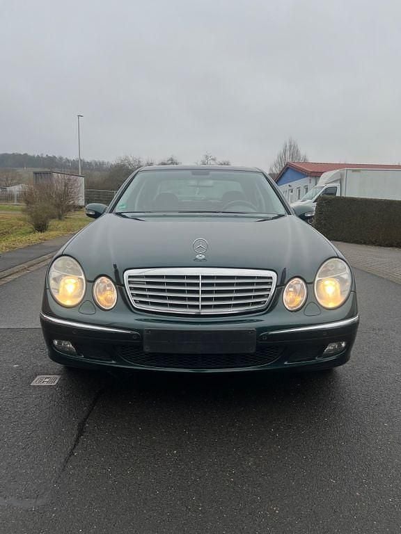 Gebraucht Mercedes E200 Elegance 163 PS (119 kW) 2005 Grün Limousine