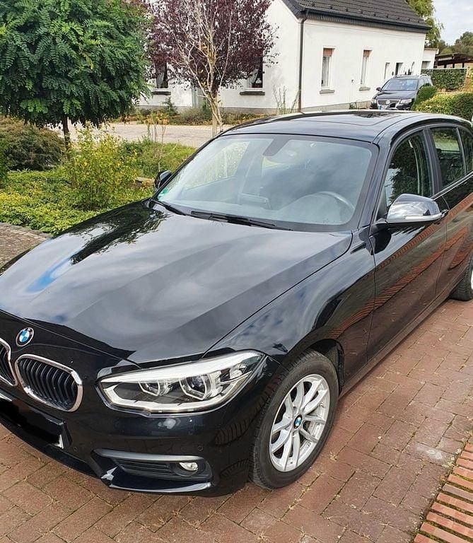 Gebraucht BMW 116 Advantage 116 PS (85 kW) 2018 Schwarz Kleinwagen