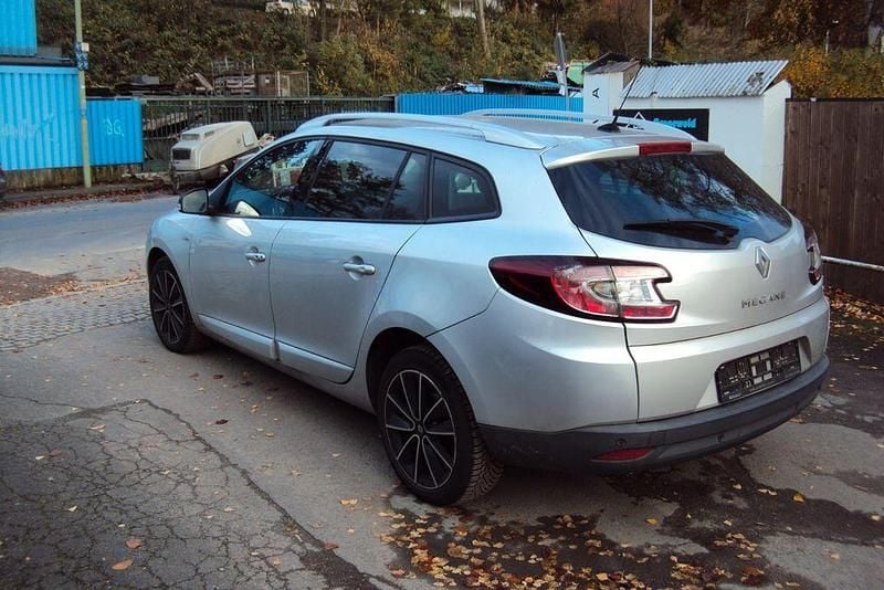 Gebraucht Renault Mégane III Bose Edition 116 PS (85 kW) 2013 Silber Limousine