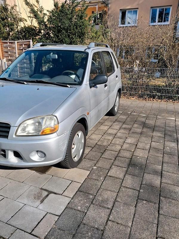 Gebraucht Suzuki Ignis 78 PS (57 kW) 2001 Silber Kleinwagen