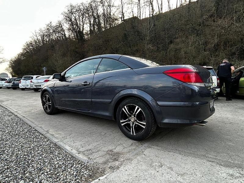 Gebraucht Opel Astra Cabriolet 140 PS (102 kW) 2008 Blau Cabrio