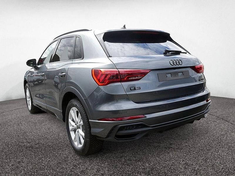 Neu Audi Q3 S-Line 150 PS (110 kW) 2025 Grau SUV