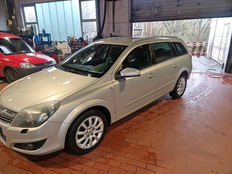 Gebraucht Opel Astra 120 PS (88 kW) 2009 Kombi