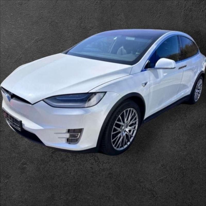 Weiß Gebraucht 2020 Tesla Model X SUV | 48.700 € (Etwas zu teuer) - Bild 1/4