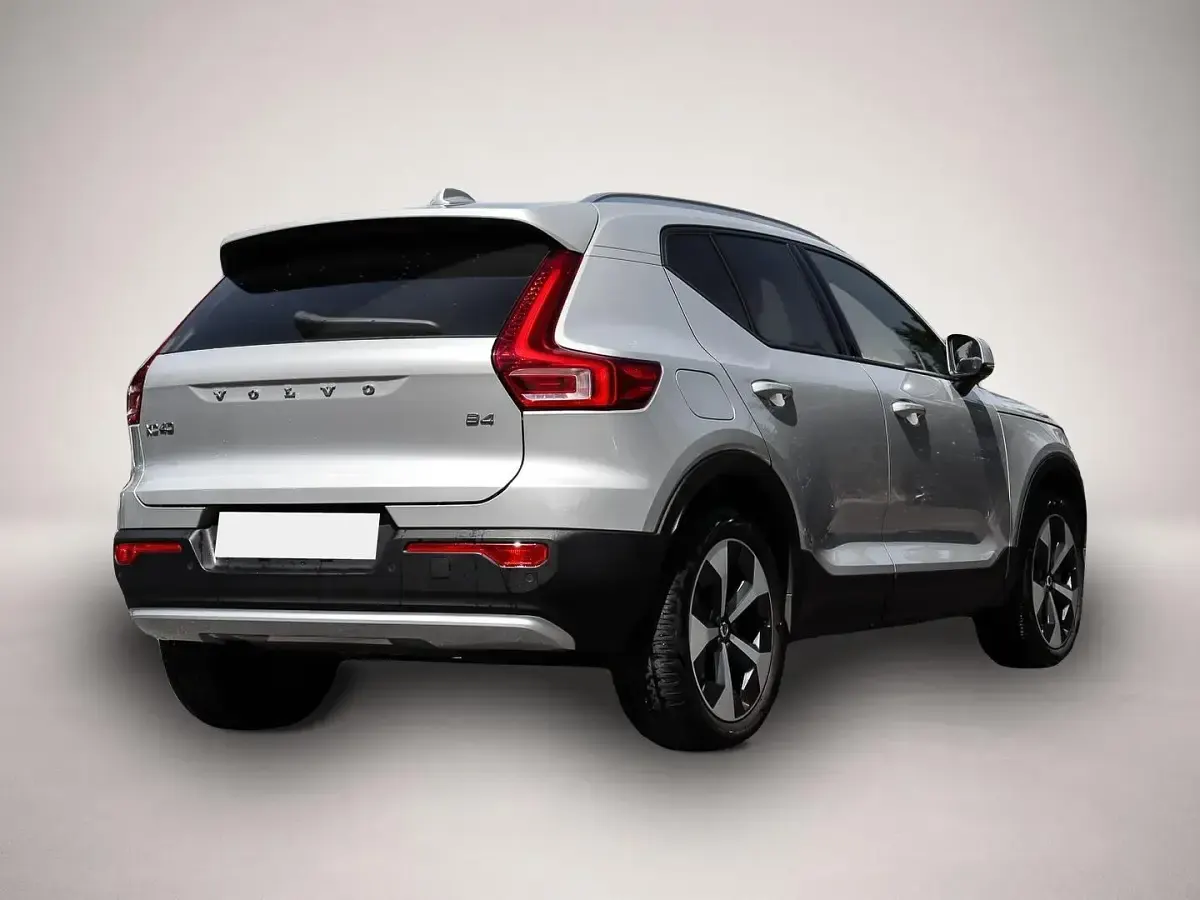 Gebraucht Volvo XC40 Core 197 PS (144 kW) 2023 Manufacturer SUV