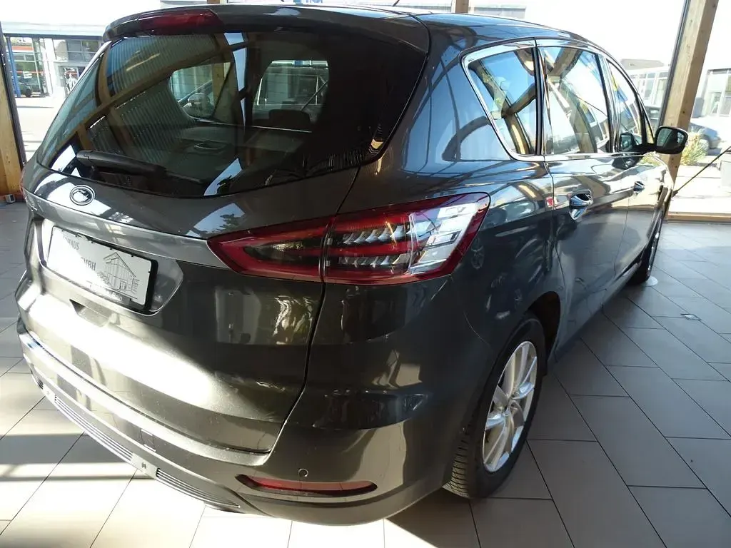 Second-hand Ford S-MAX S 150 CP (110 kW) 2019 Gri Monovolum