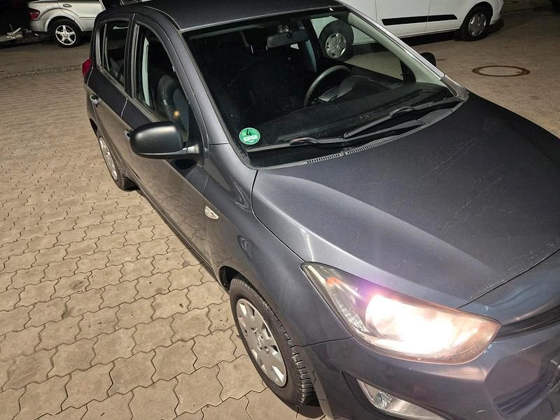 Gebraucht Hyundai i20 86 PS (63 kW) 2014 Kleinwagen