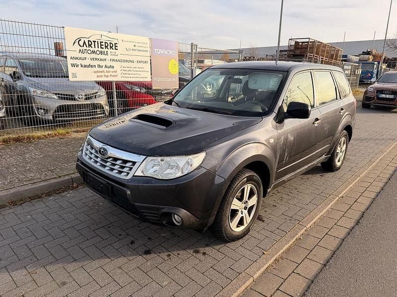 Gebraucht Subaru Forester Active 147 PS (108 kW) 2012 Grau SUV