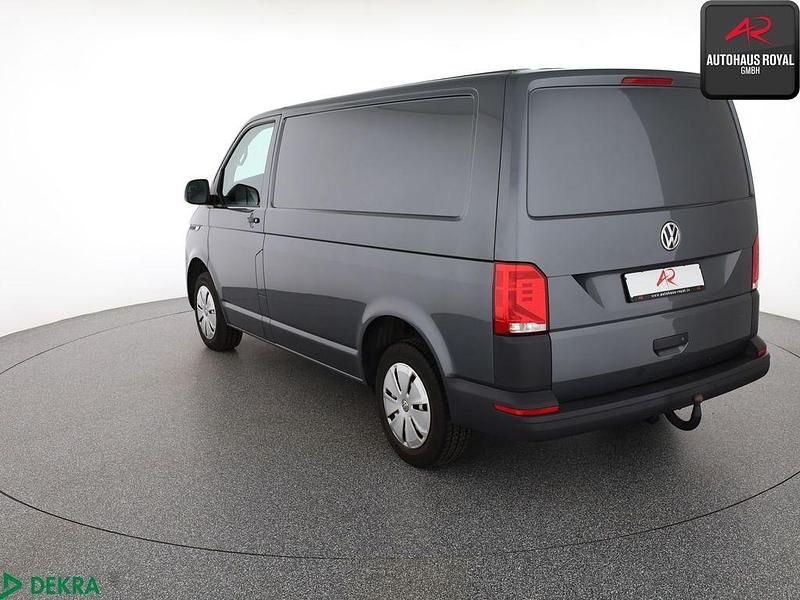 Gebraucht VW Transporter 150 PS (110 kW) 2021 Grau Van