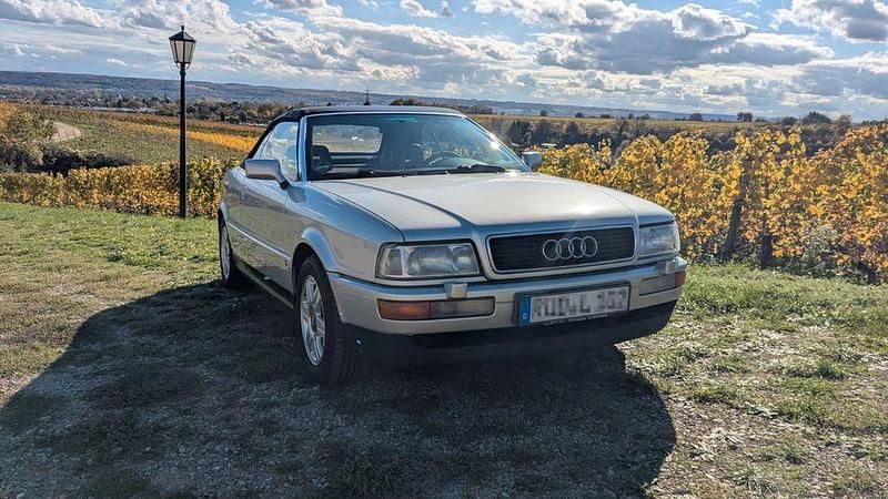 Silber Gebraucht 1992 Audi Cabriolet Sport Cabrio | 3.900 € - Bild 1/4