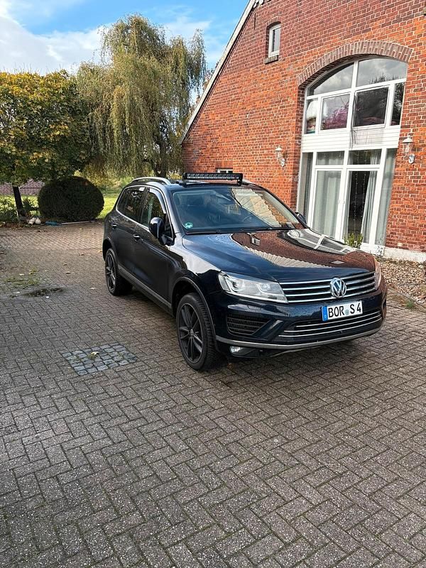 Blau Gebraucht 2015 VW Touareg Terrain Tech SUV | 16.000 € (Superpreis) - Bild 1/4