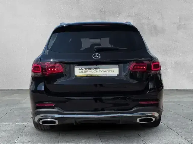 Gebraucht Mercedes GLC300 AMG line 245 PS (180 kW) 2020 Obsidianschwarz SUV